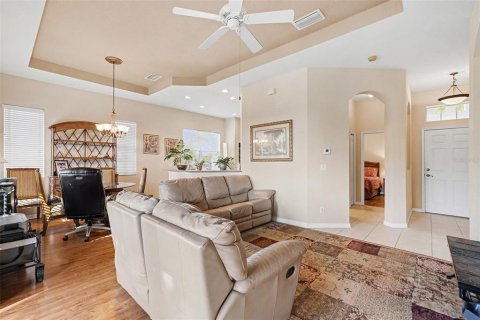 House in Sun City Center, Florida 2 bedrooms, 128.21 sq.m. № 2207491 - photo 4