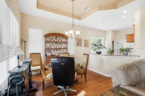 House in Sun City Center, Florida 2 bedrooms, 128.21 sq.m. № 2207491 - photo 9