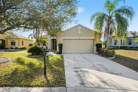 House in Sun City Center, Florida 2 bedrooms, 128.21 sq.m. № 2207491