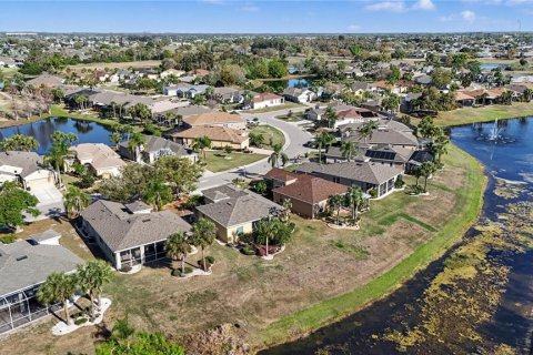 House in Sun City Center, Florida 2 bedrooms, 128.21 sq.m. № 2207491 - photo 22