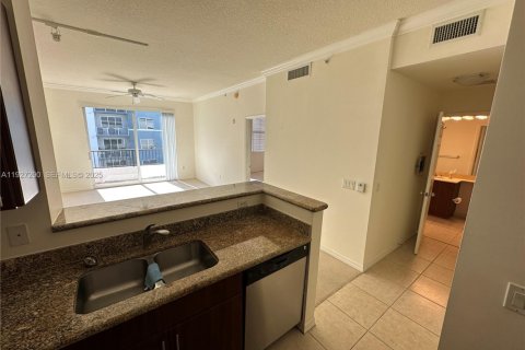 Condo in Fort Lauderdale, Florida, 1 bedroom № 1986314 - photo 8