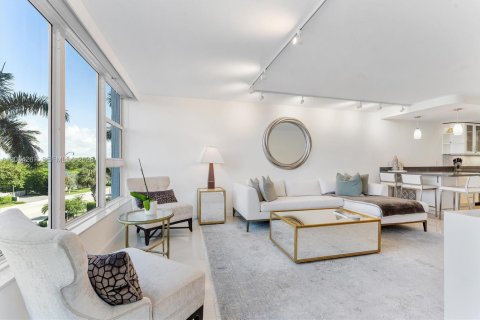Copropriété à louer à Lauderdale-by-the-Sea, Floride: 2 chambres, 116.13 m2 № 2078529 - photo 11