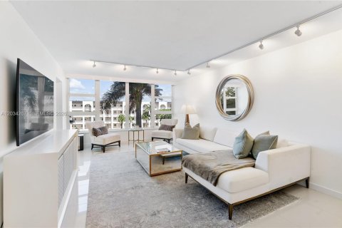 Copropriété à louer à Lauderdale-by-the-Sea, Floride: 2 chambres, 116.13 m2 № 2078529 - photo 8