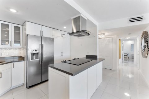 Copropriété à louer à Lauderdale-by-the-Sea, Floride: 2 chambres, 116.13 m2 № 2078529 - photo 15