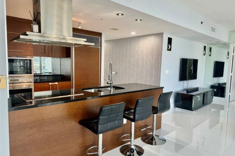 Copropriété à vendre à Miami, Floride: 2 chambres, 139.35 m2 № 1978852 - photo 2