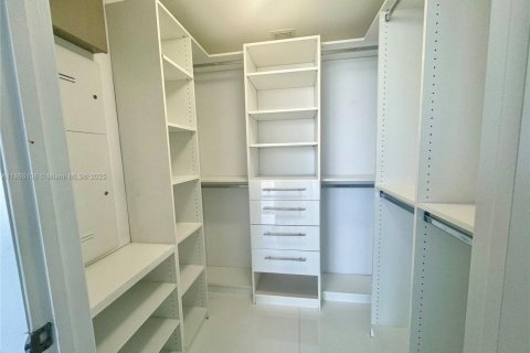 Copropriété à vendre à Miami, Floride: 2 chambres, 139.35 m2 № 1978852 - photo 11