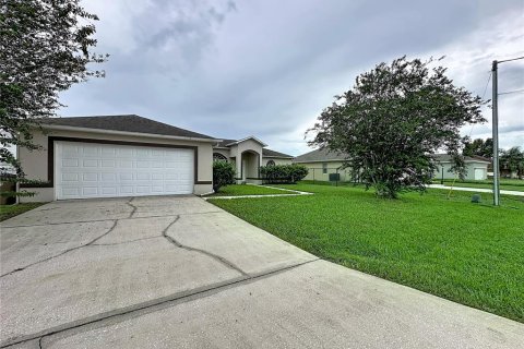 Casa en Kissimmee, Florida 3 dormitorios, 133.59 m2 № 2356497