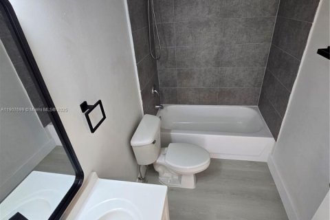 Купить кондоминиум в Майами, Флорида 3 спальни, 101.26м2, № 1966519 - фото 7