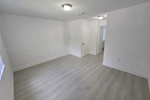 Купить кондоминиум в Майами, Флорида 3 спальни, 101.26м2, № 1966519 - фото 28