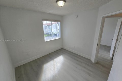 Купить кондоминиум в Майами, Флорида 3 спальни, 101.26м2, № 1966519 - фото 15