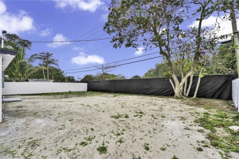 Villa ou maison à vendre à Miami Gardens, Floride: 4 chambres, 125.42 m2 № 2025210 - photo 9