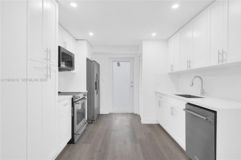 Villa ou maison à vendre à Miami Gardens, Floride: 4 chambres, 125.42 m2 № 2025210 - photo 12