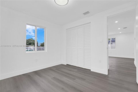 Villa ou maison à vendre à Miami Gardens, Floride: 4 chambres, 125.42 m2 № 2025210 - photo 26