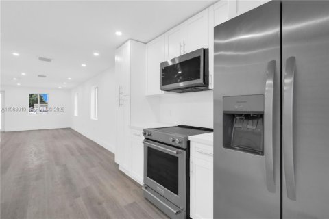 Villa ou maison à vendre à Miami Gardens, Floride: 4 chambres, 125.42 m2 № 2025210 - photo 10