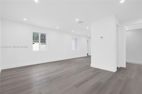 Villa ou maison à vendre à Miami Gardens, Floride: 4 chambres, 125.42 m2 № 2025210 - photo 17