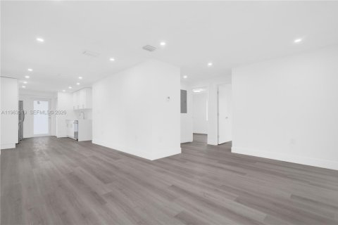 Villa ou maison à vendre à Miami Gardens, Floride: 4 chambres, 125.42 m2 № 2025210 - photo 18