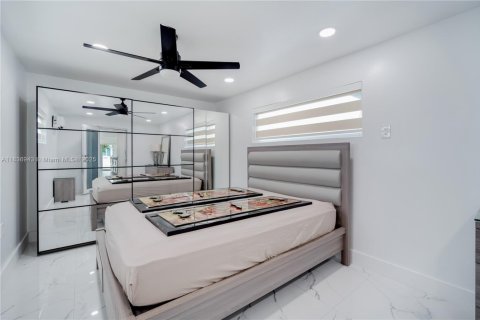 House in Fort Lauderdale, Florida 4 bedrooms, 144.56 sq.m. № 1821980 - photo 28
