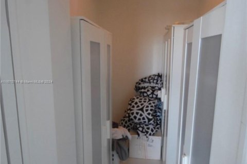 Condominio en venta en Miami Beach, Florida, 1 dormitorio, 83.61 m2 № 1863062 - foto 14