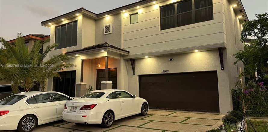 Casa en Miami Lakes, Florida 5 dormitorios, 280.01 m2 № 1872129