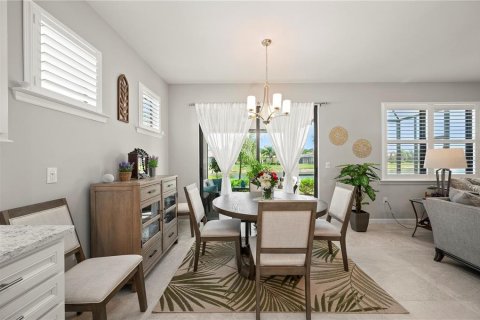 House in North Port, Florida 2 bedrooms, 155.05 sq.m. № 1759391 - photo 22