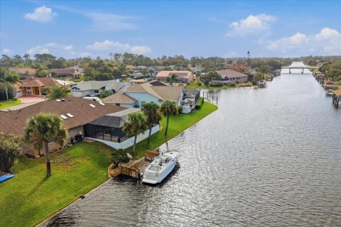 Casa en Palm Coast, Florida 3 dormitorios, 256.97 m2 № 2435147
