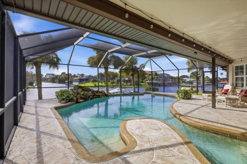 Casa en venta en Palm Coast, Florida, 3 dormitorios, 256.97 m2 № 2435147 - foto 2