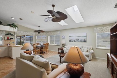 Casa en venta en Palm Coast, Florida, 3 dormitorios, 256.97 m2 № 2435147 - foto 15