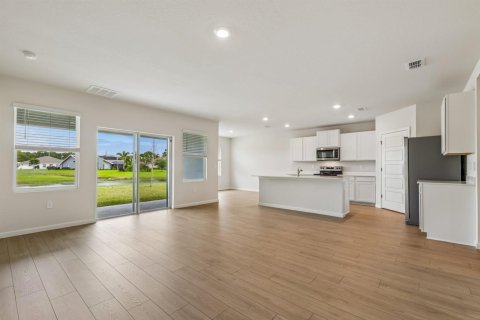 Villa ou maison à vendre à Port St. Lucie, Floride: 4 chambres, 187.66 m2 № 2439224 - photo 5
