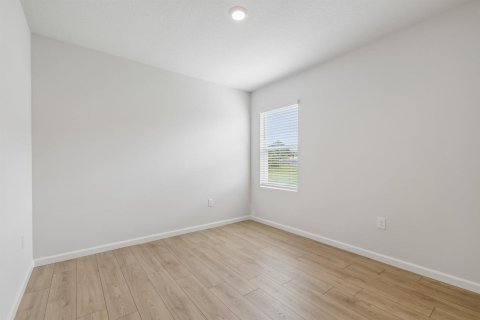 Villa ou maison à vendre à Port St. Lucie, Floride: 4 chambres, 187.66 m2 № 2439224 - photo 13