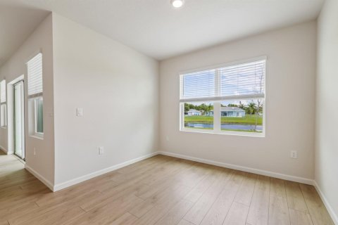 Villa ou maison à vendre à Port St. Lucie, Floride: 4 chambres, 187.66 m2 № 2439224 - photo 3