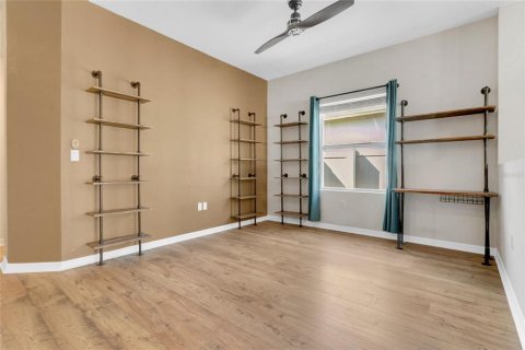 Купить виллу или дом в Клермон, Флорида 11 комнат, 202.9м2, № 2150144 - фото 12