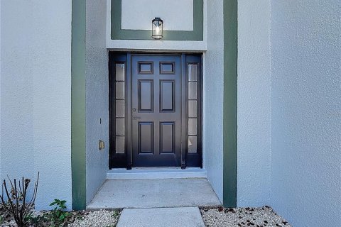 House in Kissimmee, Florida 4 bedrooms, 264.4 sq.m. № 2213199 - photo 3