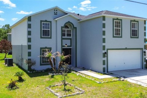 House in Kissimmee, Florida 4 bedrooms, 264.4 sq.m. № 2213199 - photo 2