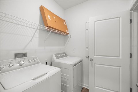 Casa en alquiler en Ocala, Florida, 3 dormitorios, 177.63 m2 № 1900241 - foto 3