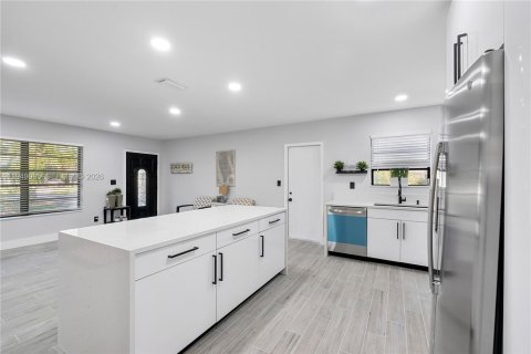 Villa ou maison à vendre à Plantation, Floride: 3 chambres, 128.21 m2 № 2004850 - photo 2