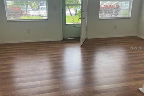 Condominio en alquiler en Tarpon Springs, Florida, 1 dormitorio, 52.49 m2 № 1911686 - foto 4