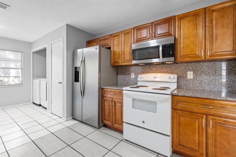 House in Riverview, Florida 3 bedrooms, 130.62 sq.m. № 2431954 - photo 20