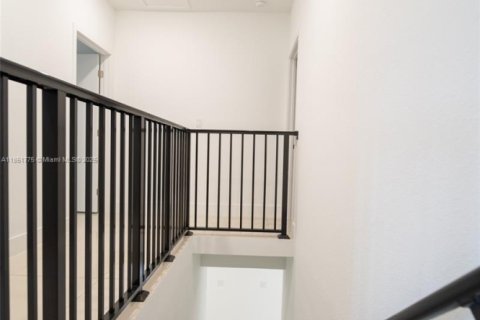 Villa ou maison à vendre à Florida City, Floride: 5 chambres, 176.7 m2 № 1963097 - photo 17