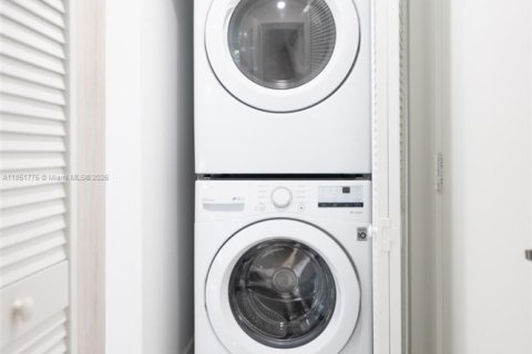 Villa ou maison à vendre à Florida City, Floride: 5 chambres, 176.7 m2 № 1963097 - photo 10