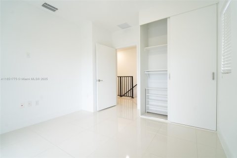 Villa ou maison à vendre à Florida City, Floride: 5 chambres, 176.7 m2 № 1963097 - photo 21