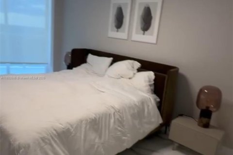 Condominio en venta en Sunny Isles Beach, Florida, 2 dormitorios, 133.31 m2 № 1946382 - foto 11