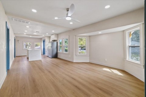 Villa ou maison à vendre à Saint Petersburg, Floride: 3 chambres, 97.64 m2 № 2403093 - photo 13