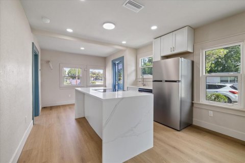 Villa ou maison à vendre à Saint Petersburg, Floride: 3 chambres, 97.64 m2 № 2403093 - photo 8