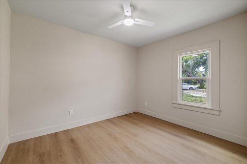 Villa ou maison à vendre à Saint Petersburg, Floride: 3 chambres, 97.64 m2 № 2403093 - photo 16