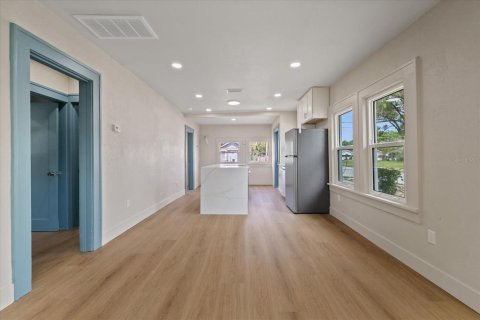 Villa ou maison à vendre à Saint Petersburg, Floride: 3 chambres, 97.64 m2 № 2403093 - photo 15