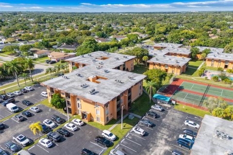 Condo in Miami, Florida, 2 bedrooms  № 1952874 - photo 25