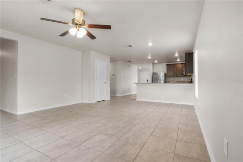 Casa en venta en Poinciana, Florida, 4 dormitorios, 173.63 m2 № 2383459 - foto 44