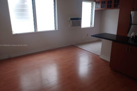 Condominio en venta en Miami Beach, Florida, 1 dormitorio, 45.8 m2 № 1742141 - foto 3
