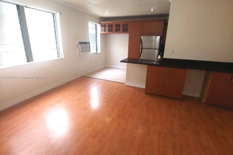 Condominio en venta en Miami Beach, Florida, 1 dormitorio, 45.8 m2 № 1742141 - foto 13