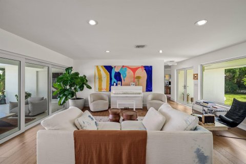House in Delray Beach, Florida 3 bedrooms, 142.51 sq.m. № 2365340 - photo 13